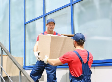 People using Goodmayes storage for household belongings